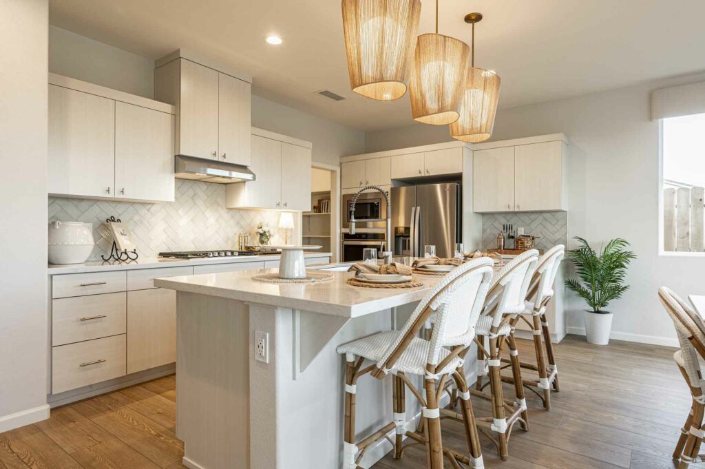 Open Kitchen with Breakfast Bar